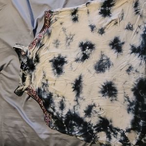 Torrid halter top with embroidery detaim
